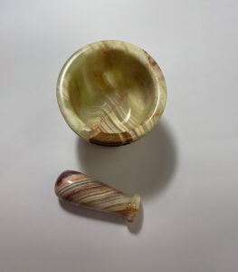 MORTAR & PESTLE GREEN